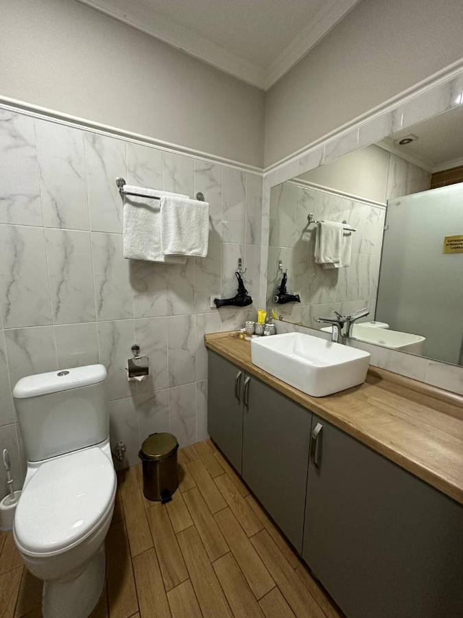Gоlden Dragon Villa Hotel Biszkek Zewnętrze zdjęcie