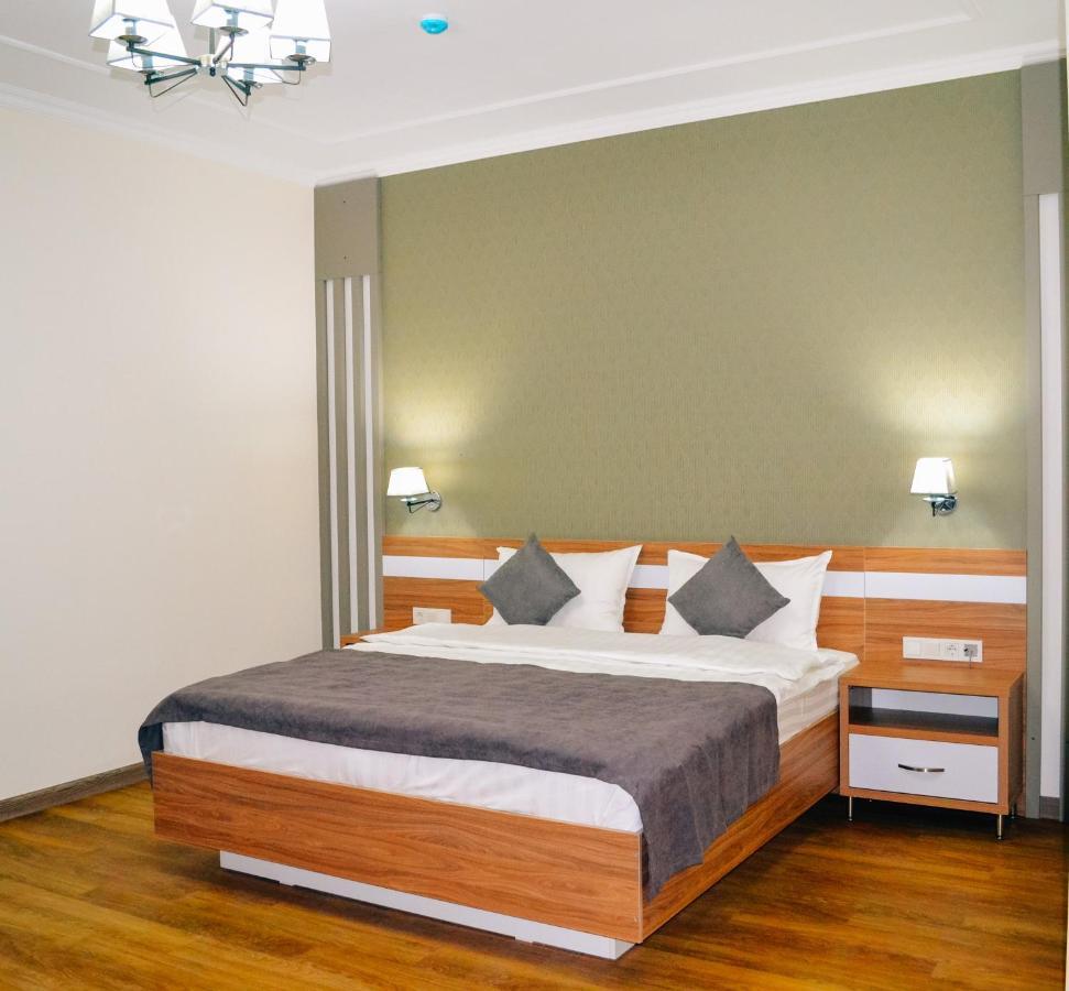 Gоlden Dragon Villa Hotel Biszkek Zewnętrze zdjęcie