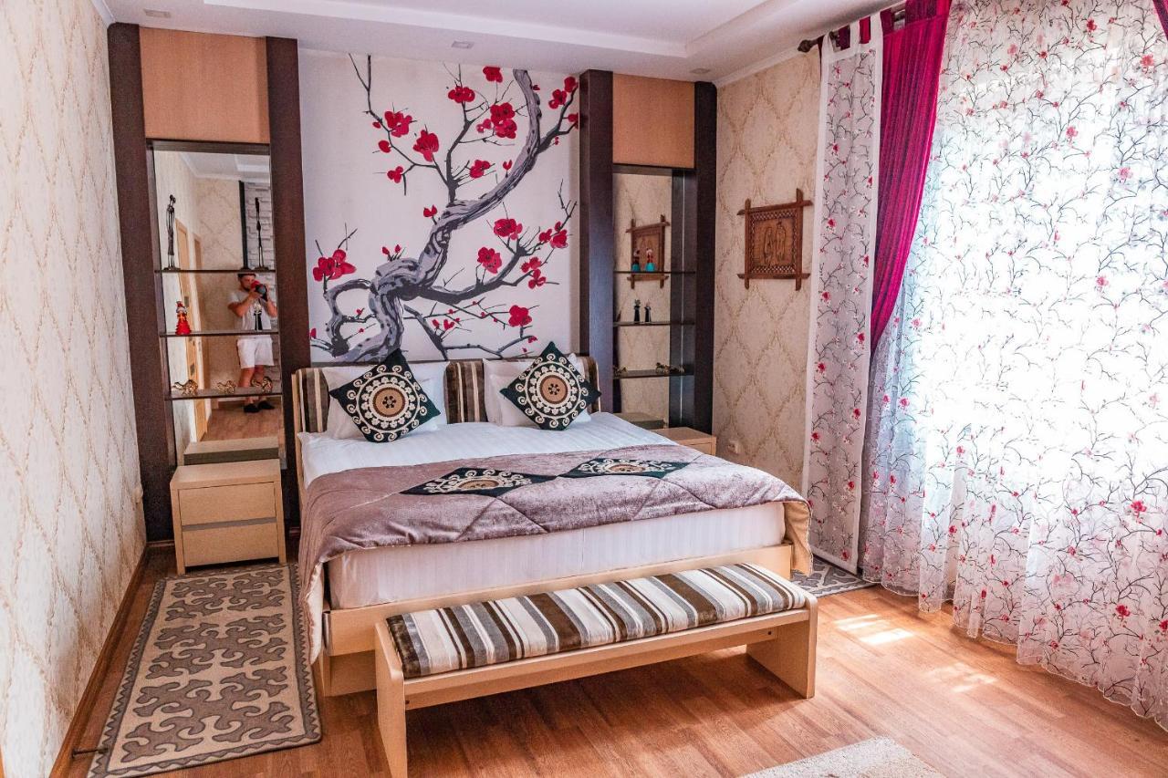 Gоlden Dragon Villa Hotel Biszkek Zewnętrze zdjęcie